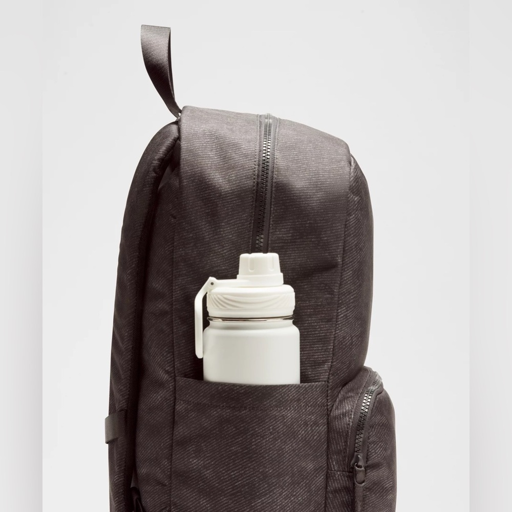 NWT Lululemon Everywhere Backpack Tech Canvas 22L OCNA - Picture 4 of 8